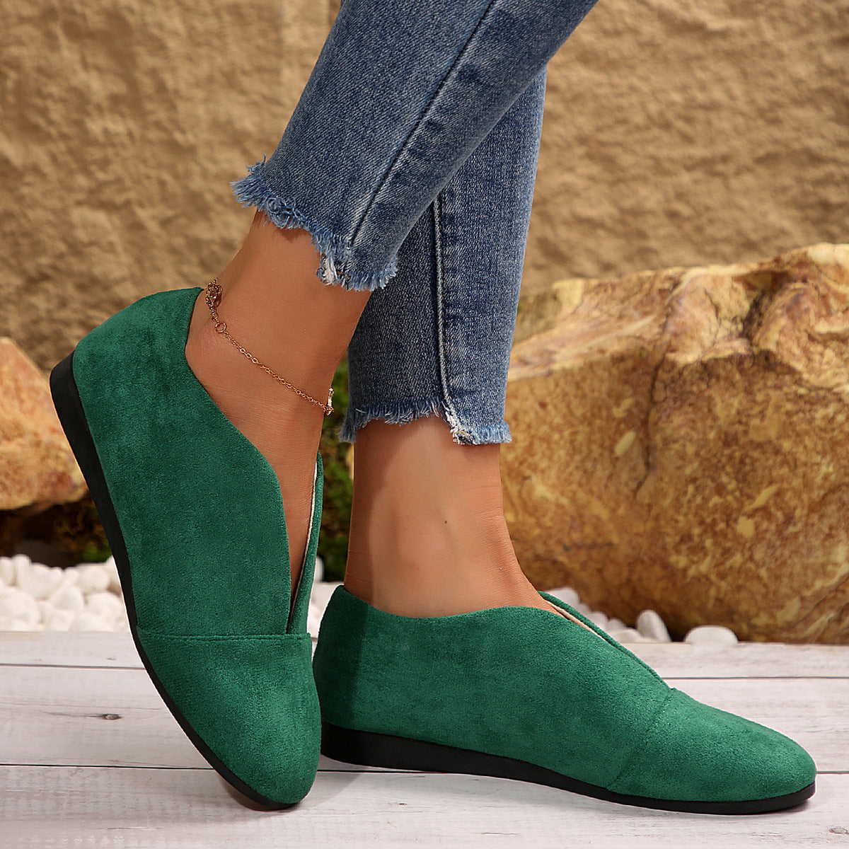 Last Day Sale 50% OFF🔥Women's Vintage Elegant Solid Color Toe Low-Top Sneakers - Slip- Soft Shoe Suitable for All-Season Casual